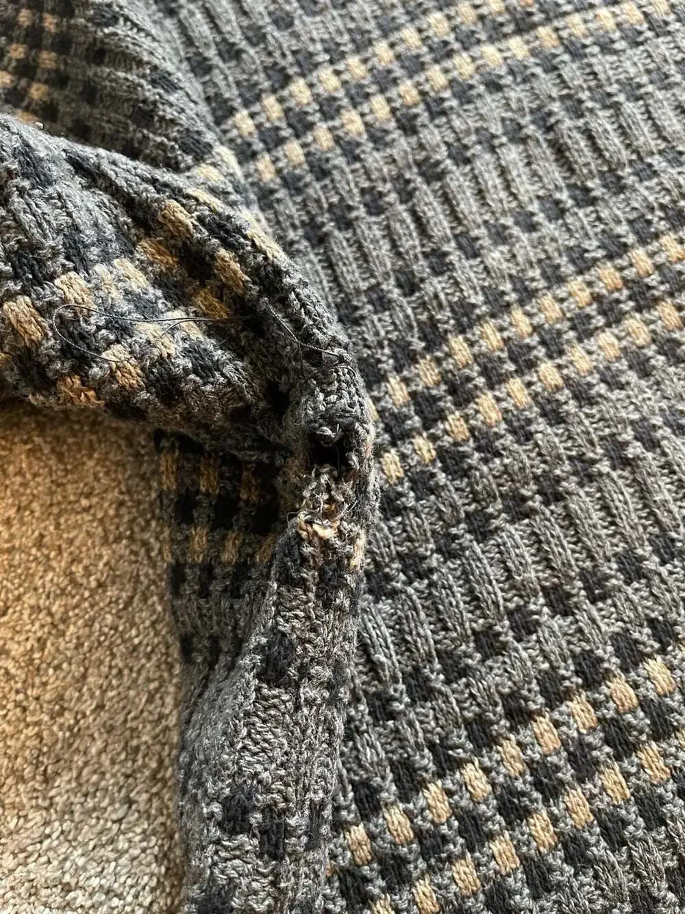 VTG 90s Bill Blass Crewneck Sweater Size L Gray Black Check Grandpa Chunky Knit